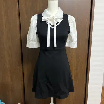 티티앤코 블랙 미니 원피스 한국 스타일