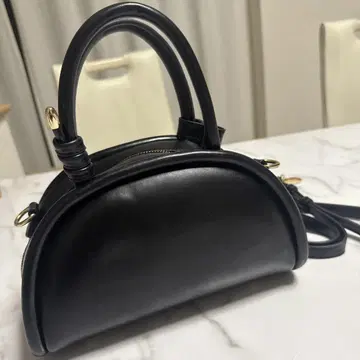 아키론 Donoban 콜라보 2way 가죽 라운드 보스턴 BAG 블랙