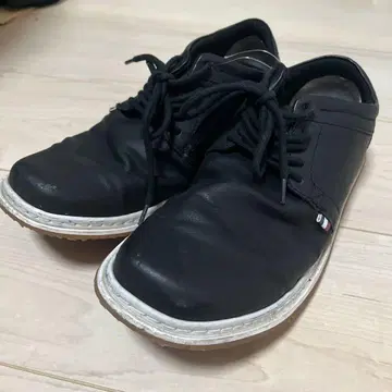 맨해튼(MANHATTAN LEA) 스니커즈 블랙 26cm