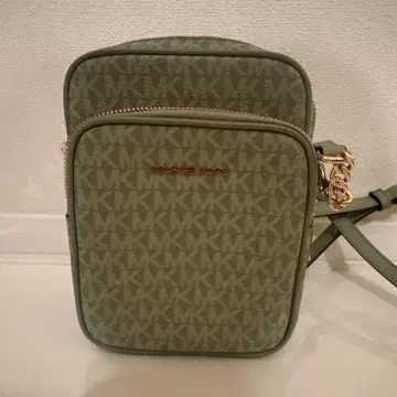 MICHAEL KORS 올리브 그린 숄더백