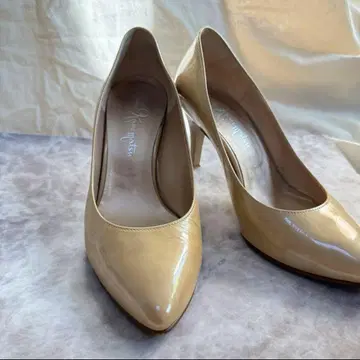 [ 긴자 카네마츠 ] 펌프스 에나멜 베이지 하이힐 24.5cm