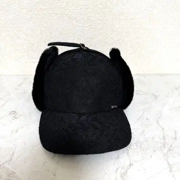 귀달린 블랙 레이스캡 겨울 카시라 ca4la 블랙
