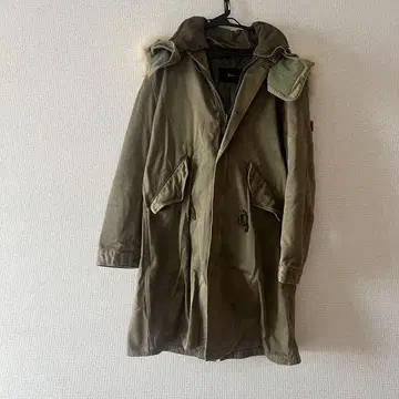 EDITION 올리브색 후드 부착 모즈 코트