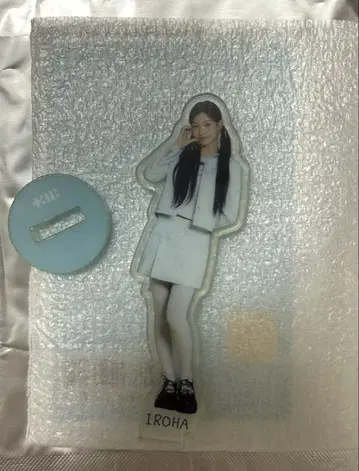 ILLIT illit 이로 GlliterDay 서울 아크릴 스탠드