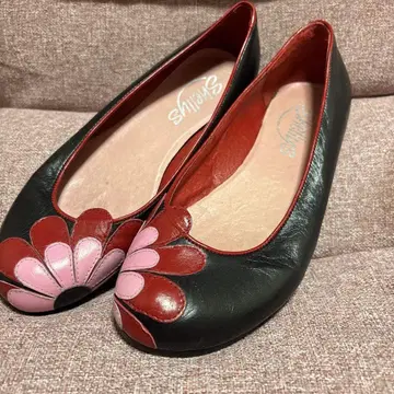 [ 미사용 새상품 ] 꽃 장식 펌프스 블랙 26cm