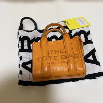마크제이콥스 키 참 택 포함 미사용 새상품