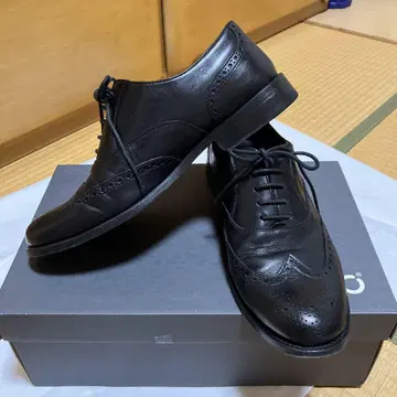 ecco 블랙 가죽 윙팁 슈즈