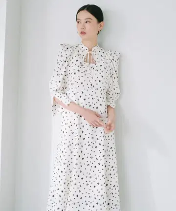 [web 한정판 사이즈] SNIDEL 데콜테 오픈 바리에 원피스 L사이즈