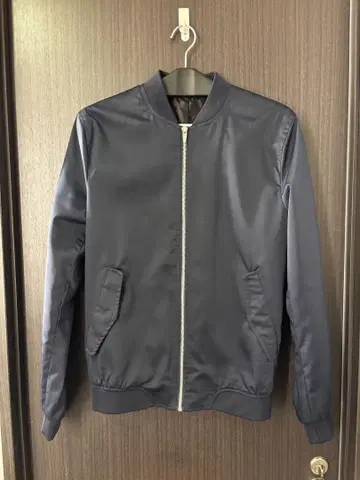 ZARA 네이비 MA-1 자켓