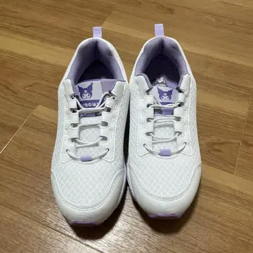 간호사 신발 산리오 콜라보