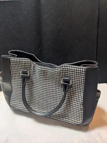 NOEVIR 화장품 제조 핸드백