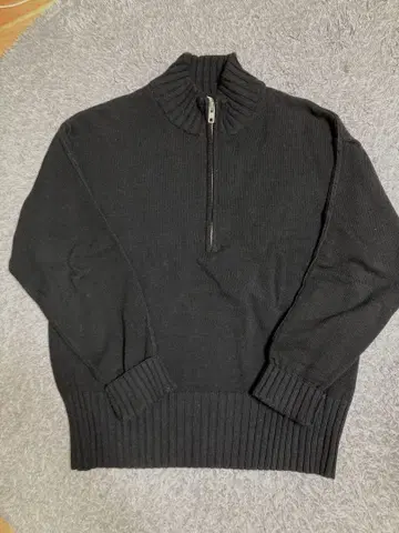 ZARA 블랙 하이넥 스웨터 L
