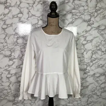 ONE SIZE 페플럼 긴팔 블라우스 화이트 깔끔한 캐주얼