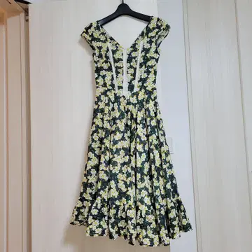 마누스 마시나 ching's closet 짙은 녹색 꽃 군집 헵번 원피스