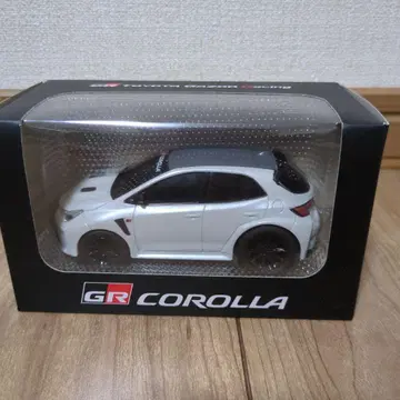 도요타 GR 카롤라 풀백카