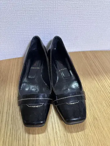 이탈리아제 블랙 가죽 펌프스 스퀘어토