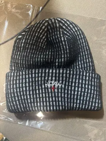 Tri-Color Beanie 라이카 비니