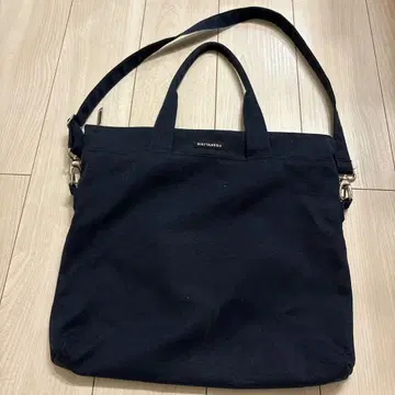 마리메꼬 네이비 숄더백