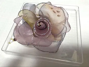도쿄 소와르 코사지