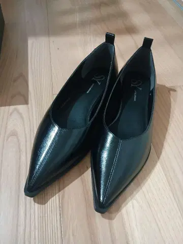 SY UNITED ARROWS 블랙 스틸레토 펌프스