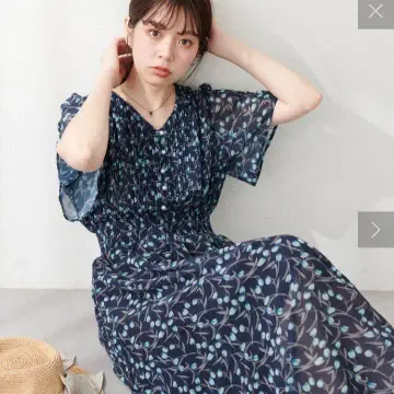 내추럴 꾸뛰르 플레어 슬리브 고급 원피스 M 사이즈 네이비