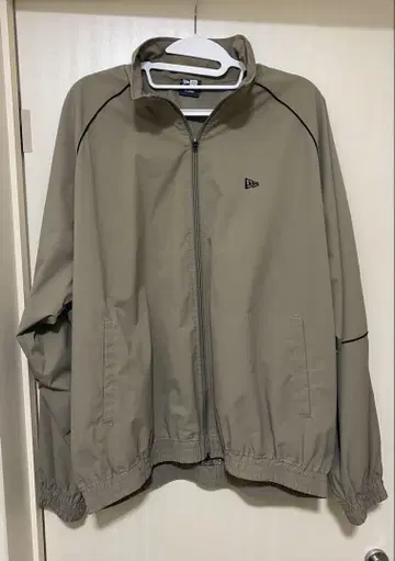 New Era 나일론 자켓