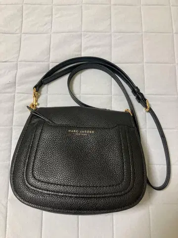 새상품급 MARC JACOBS 엠파이어 시티 미니 숄더백