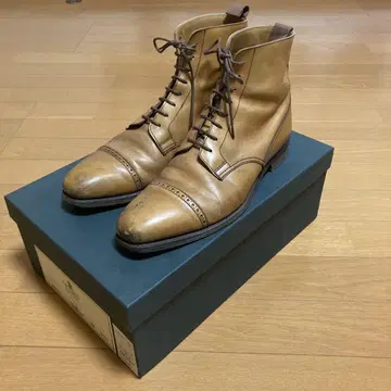 크로켓앤존스 폴스미스 베이지 레이스업 부츠