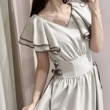 안미르 바이컬러 프릴 원피스