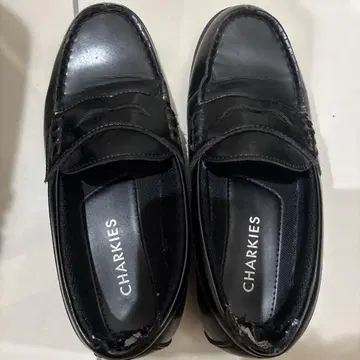CHARKIES 블랙 로퍼