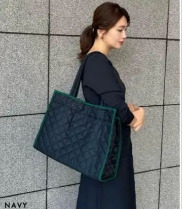 [새상품급] ASAMI 콜라보 베이스먼트 온라인 마더백 네이비