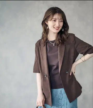 브라운 체크 무늬 테일러드 자켓