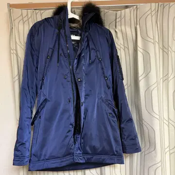 TATRAS 네이비 후드 부착 다운 자켓