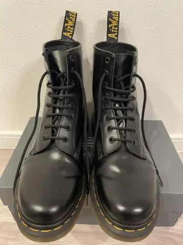 닥터마틴 Dr.Martens 8홀 부츠