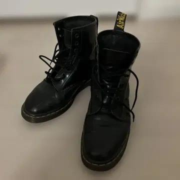 닥터마틴 부츠 8홀