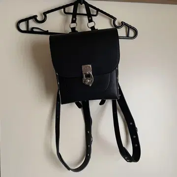 UNIF 블랙 럭색/백팩