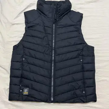 EVENRIVER 블랙 다운 베스트