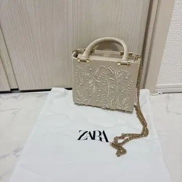 ZARA 새틴풍 모조 진주 백