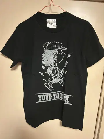 PEANUTS 패러디 셔츠 AC/DC S 사이즈