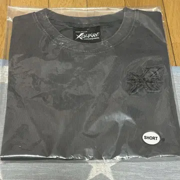 INI XQUARE T셔츠 Short