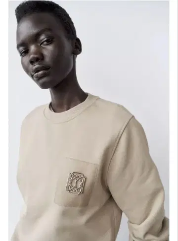 ZARA 브로치 맨투맨 셔츠 S