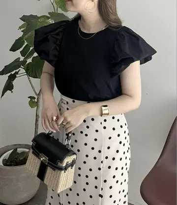프로즈 베일 벌룬 퍼프 슬리브 T셔츠
