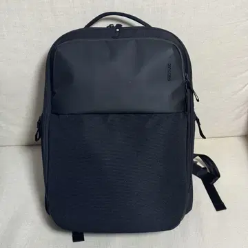[인케이스] A.R.C. Daypack 백팩 20.9L