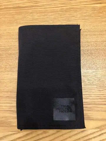 THE NORTH FACE / Shuttle Travel Wallet