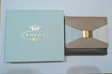 TOCCA 토카 2단 접이식 지갑