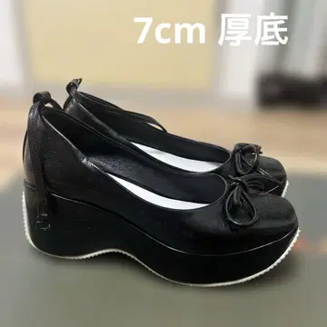 리본 스트랩 통굽 블랙