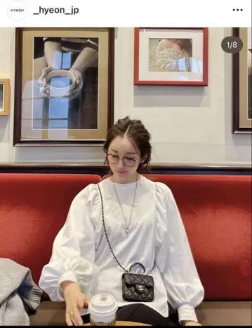Hyeon croissant long tee 화이트