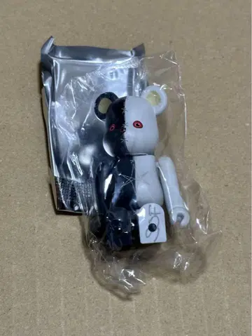 BE@RBRICK 100% Bring Me the Horizon