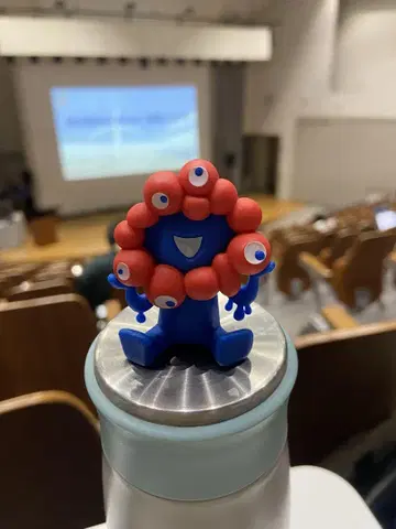 미야쿠미야쿠 캡슐 피규어