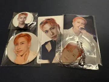 INI XQUARE 랜덤 트레이딩 카드 캡슐 토이